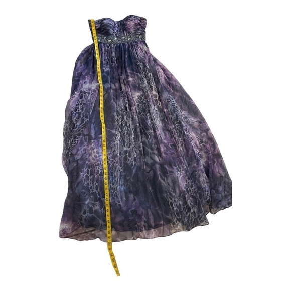 Camille La Vie Strapless Gown Size 6 - Picture 10 of 12